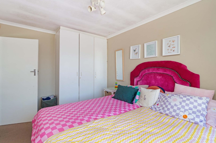 2 Bedroom Property for Sale in Woodbridge Island Western Cape